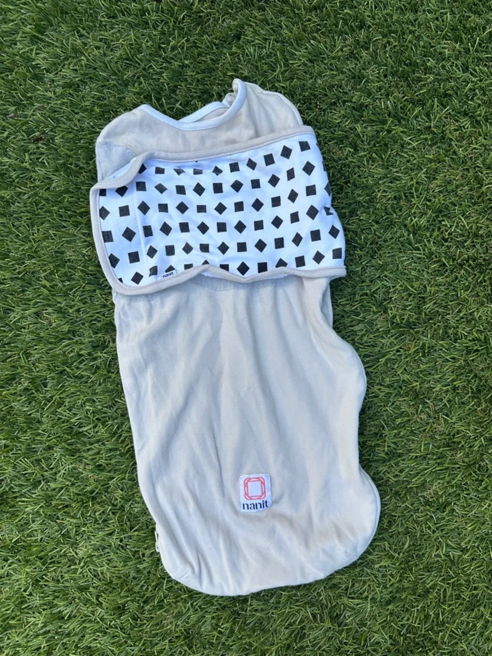 Nanit Breathing Wear Swaddle 3-6 months in “Grey”